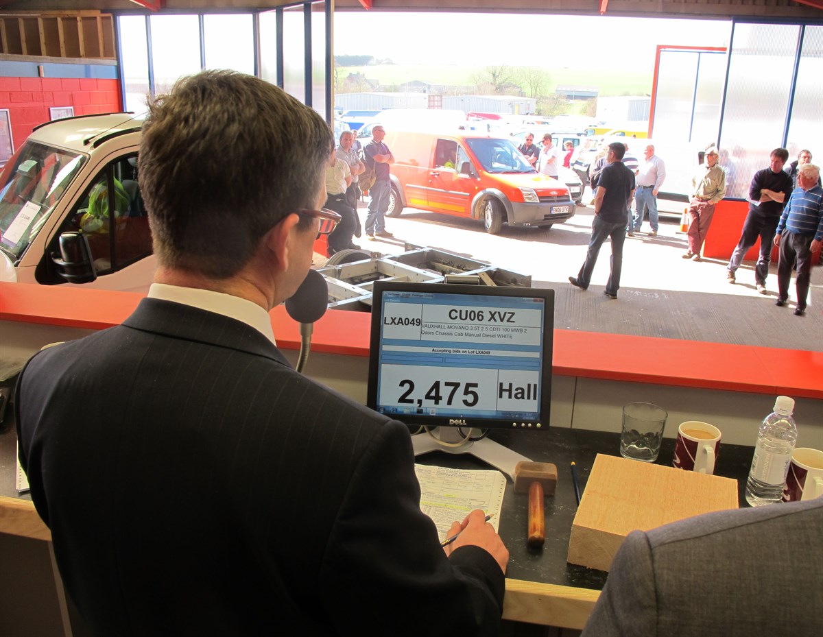 Used van values climb in April