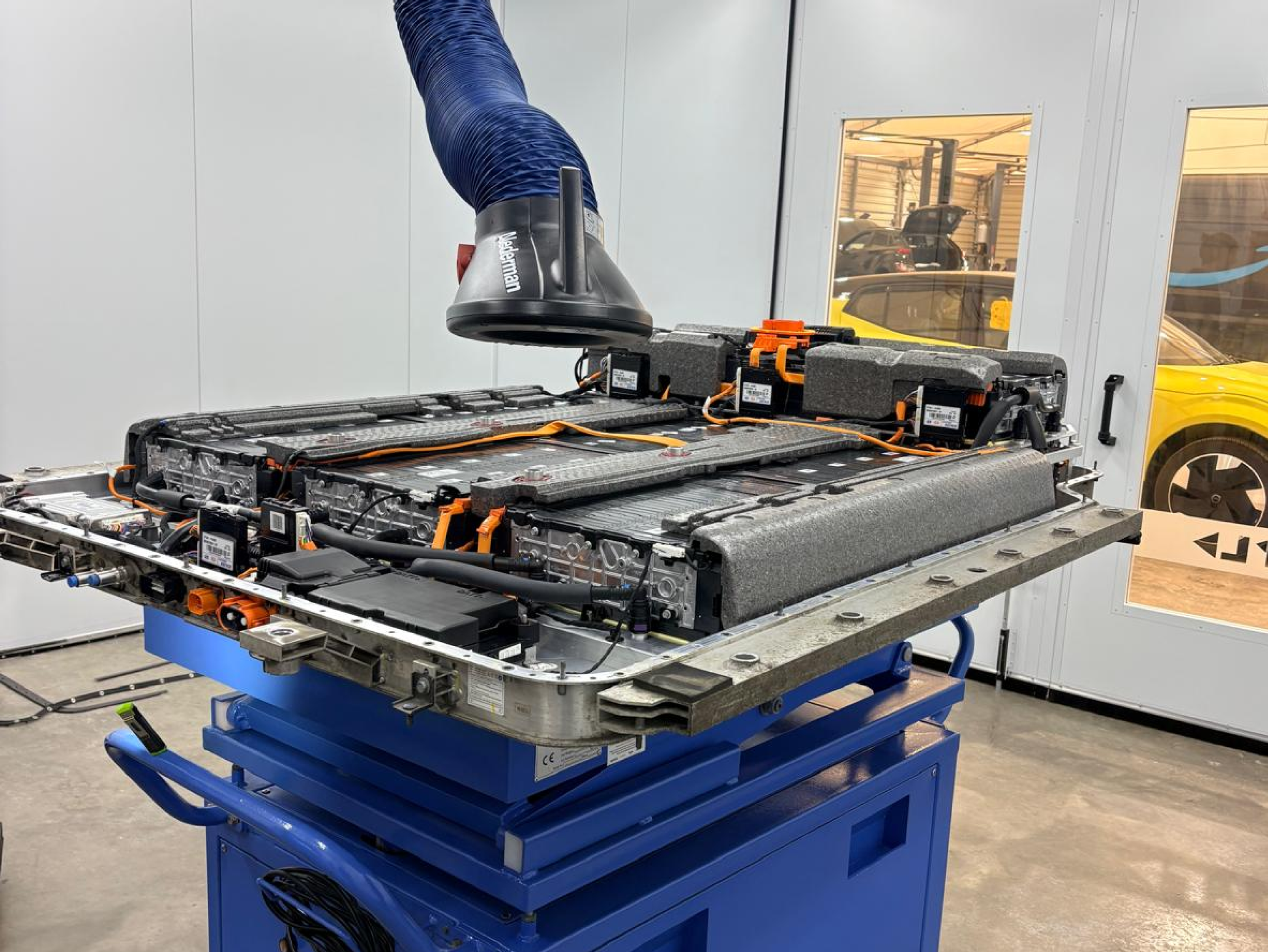 New battery repair centre opened by BCA