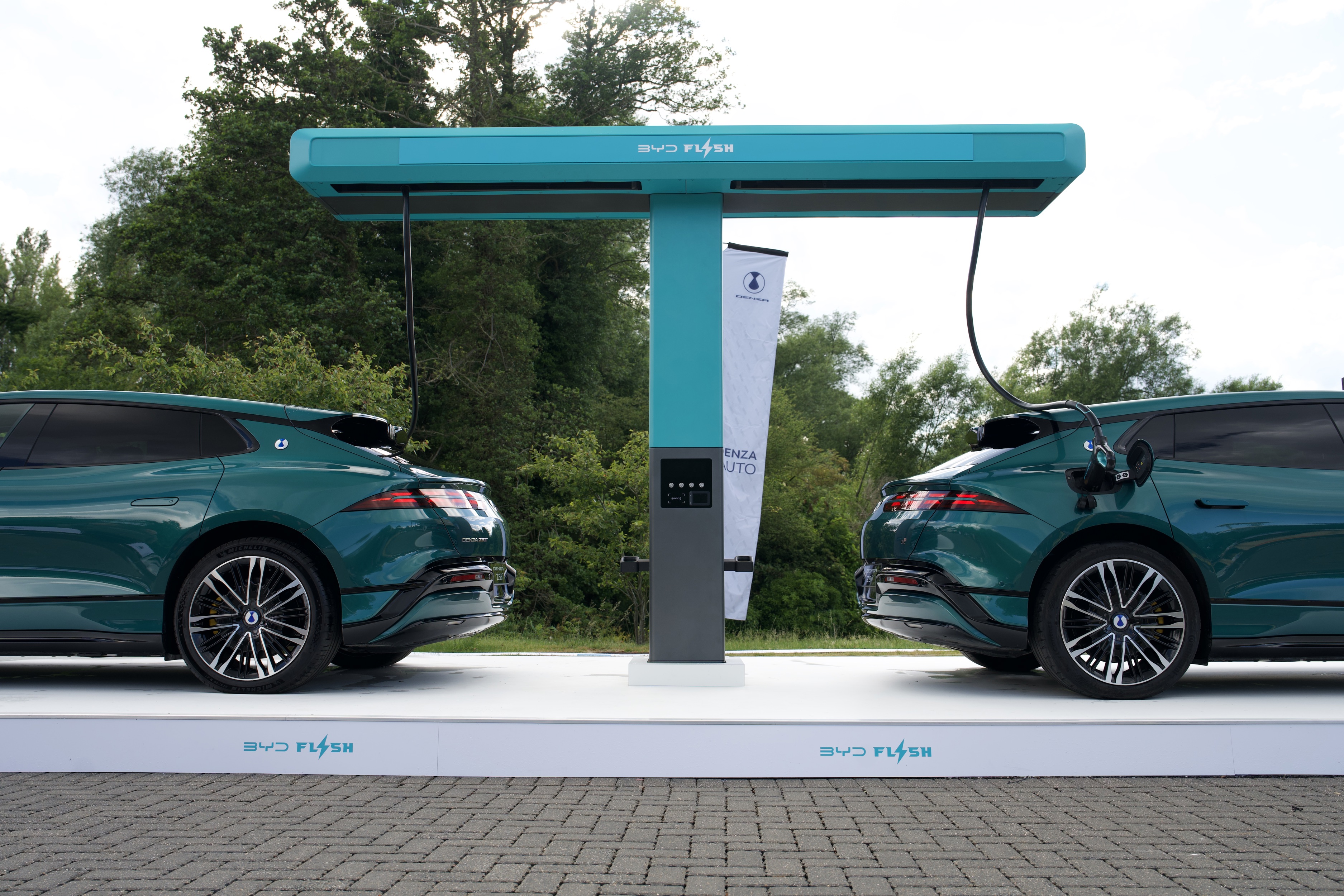 BYD unveils Flash Charging system ahead of UK rollout