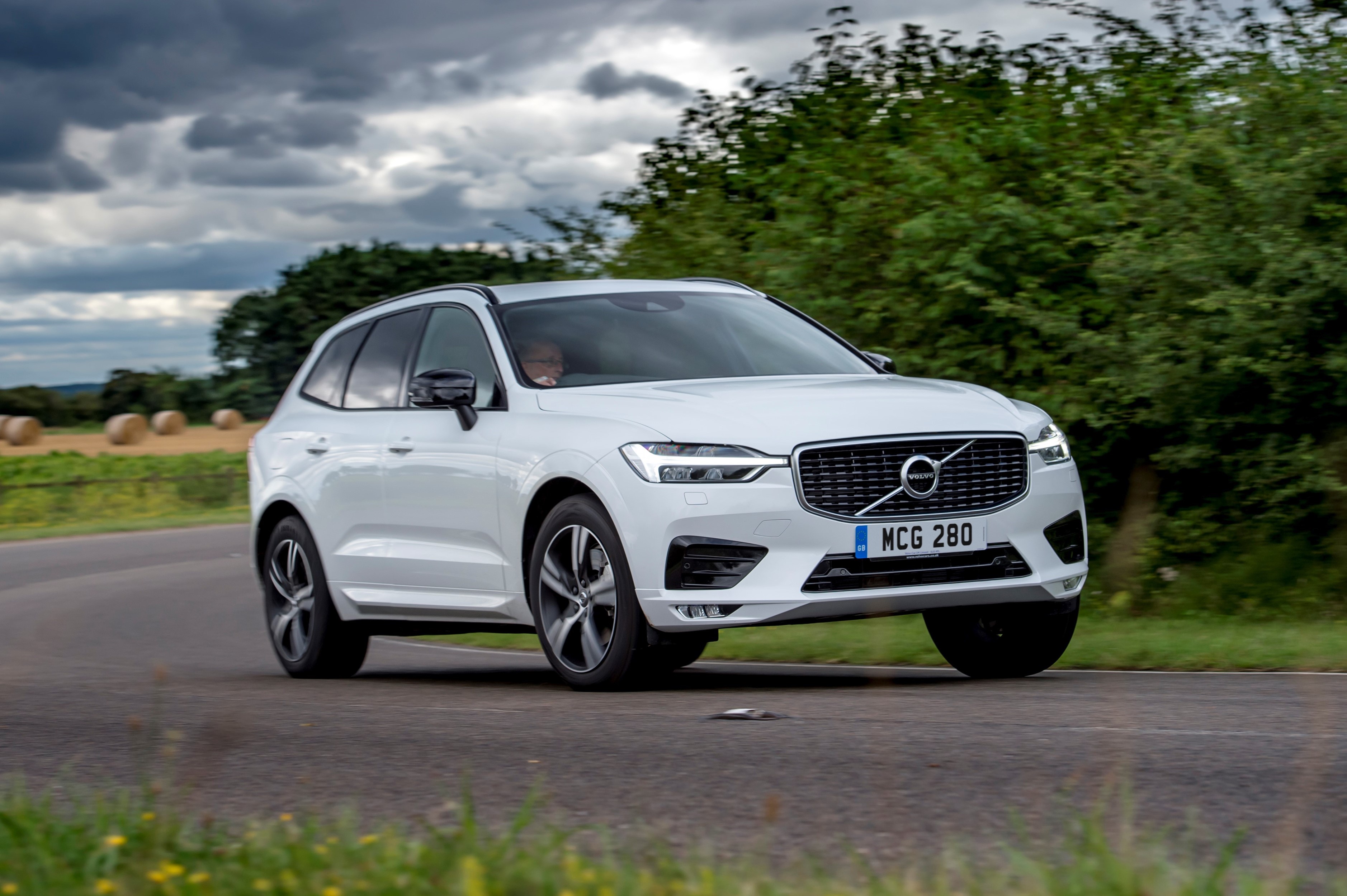 XC60 review | mild hybrid engines join line-up | Company Car Reviews