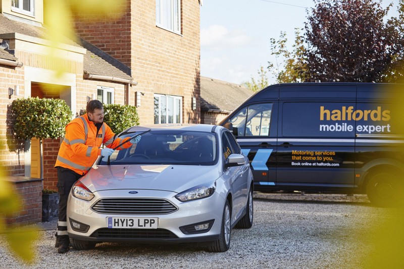 Halfords tyre-fitting van fleet to cut CO2 with innovative technology ...