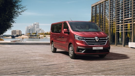 Renault reveals updated Trafic Passenger and SpaceClass